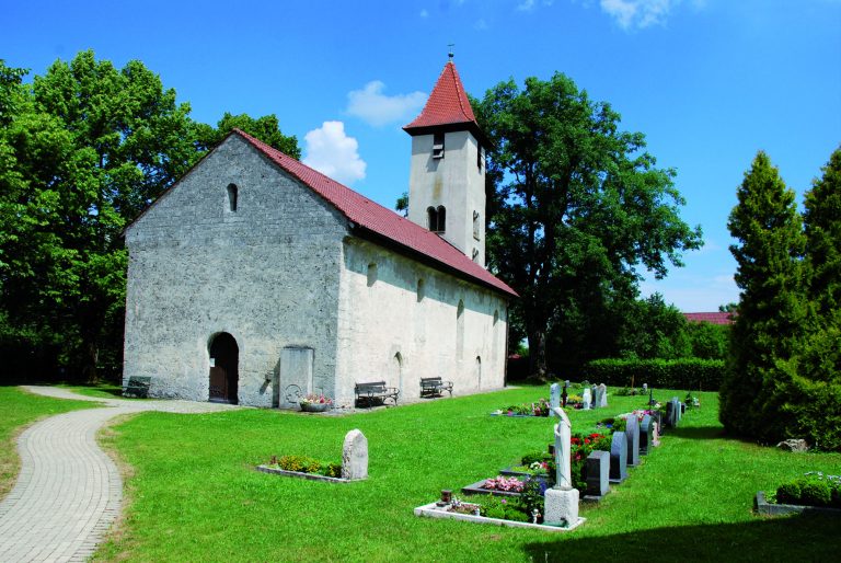 Die alte Michaelskirche in Burgfelden